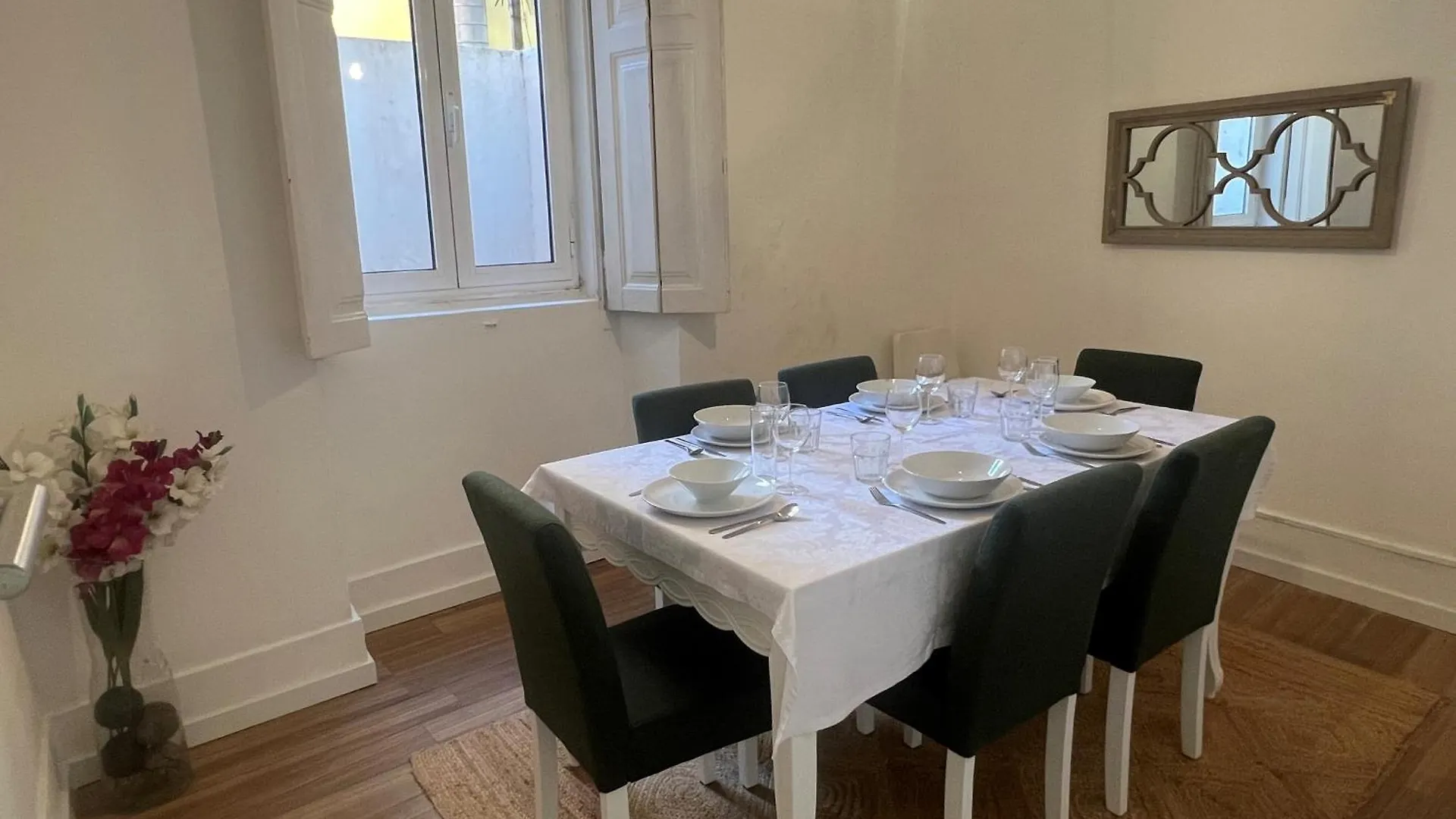 Principe Real - 2 Bedroom Apartment With Terrace Lisbon Portugal