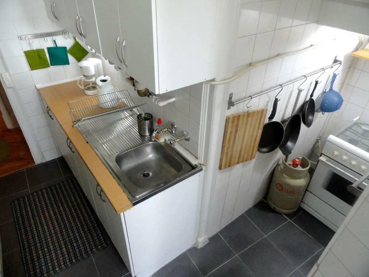 Principe Real - 2 Bedroom Apartment With Terrace Lisbon