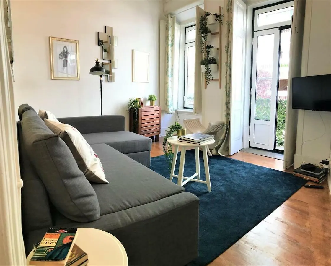 Principe Real - 2 Bedroom Apartment With Terrace Lisbon