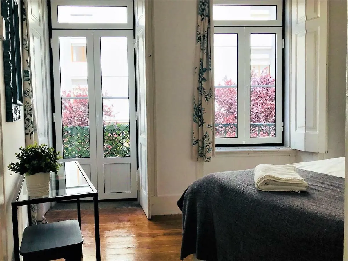 Principe Real - 2 Bedroom Apartment With Terrace Lisbon Portugal